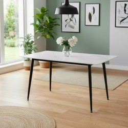 Tavolo fisso Kilo 140x80 cm. con piano in ceramica effetto marmo bianco opaco e gambe nere